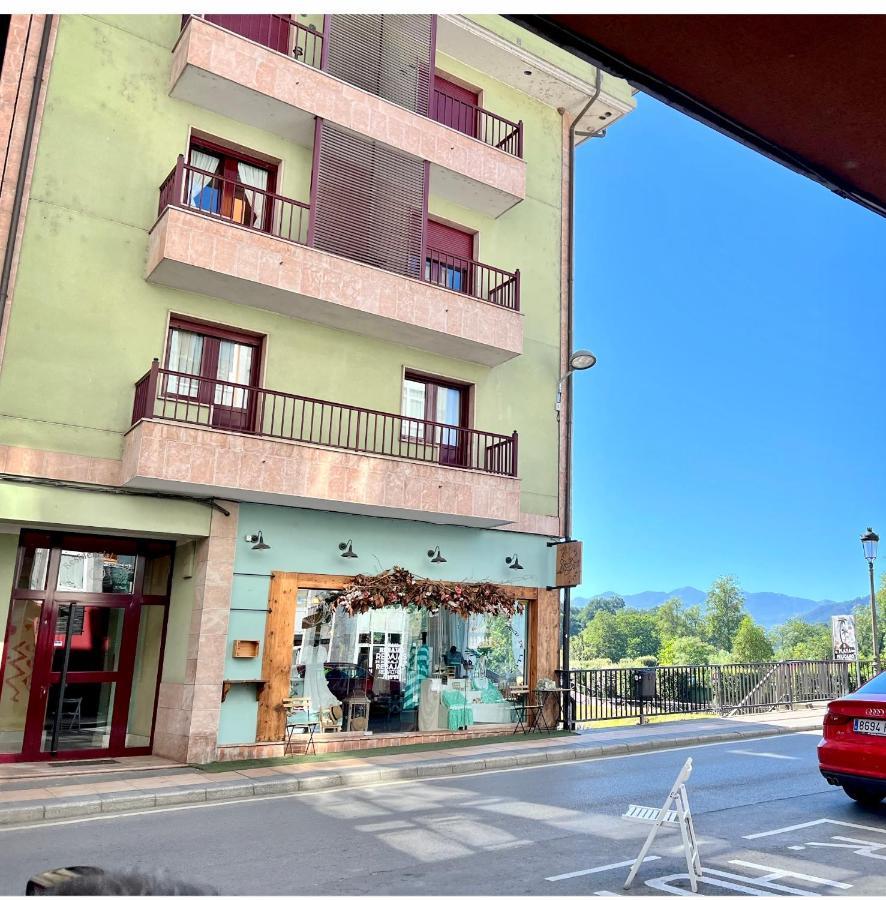 Apartamento Centro Cangas De Onis Apartamento Exterior foto